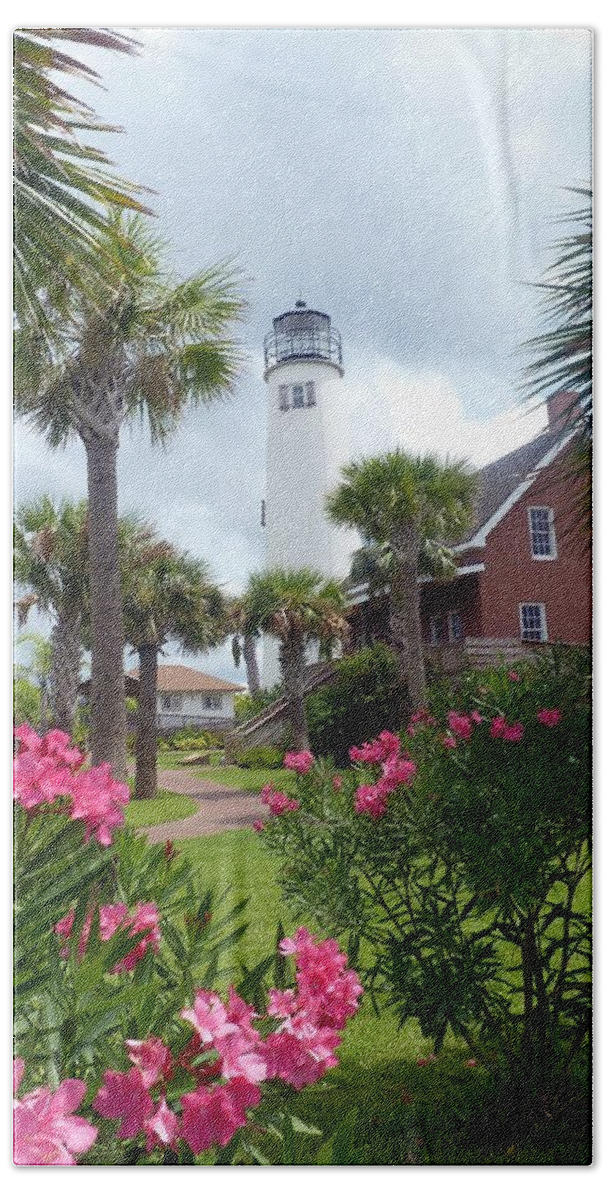 St. George Island Bath Towel featuring the photograph St. George Island Lighthouse by Carla Parris