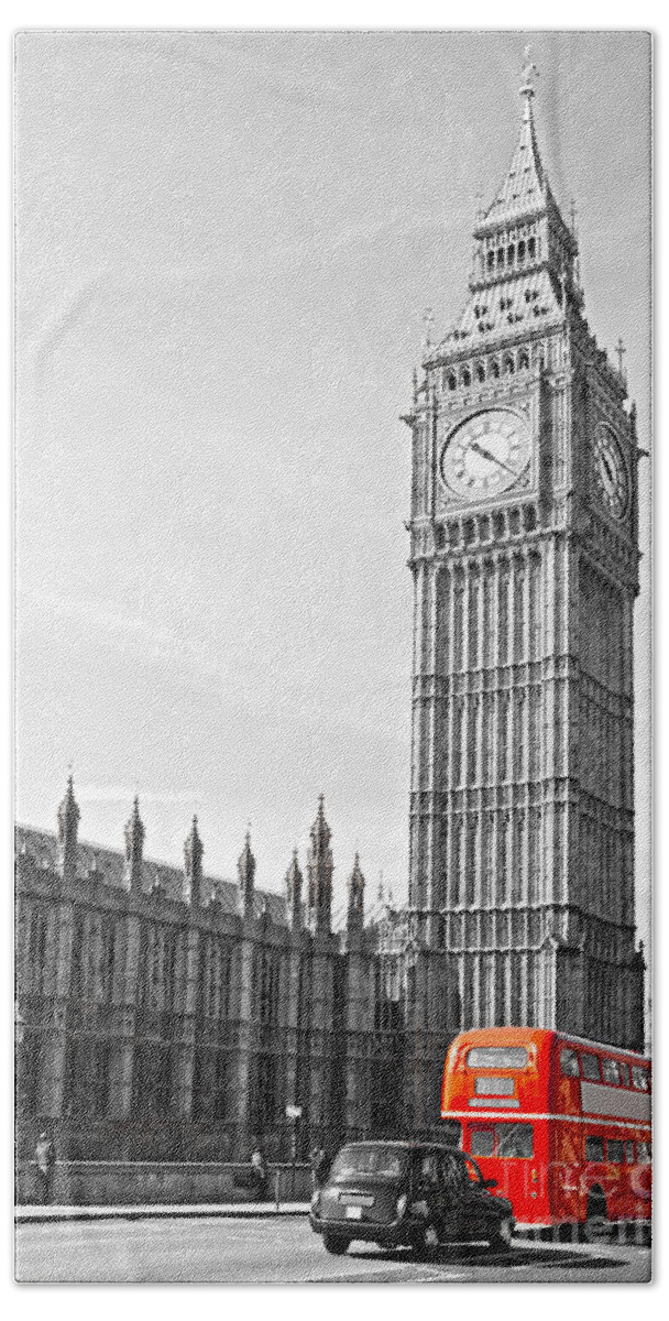 Big Ben Hand Towel featuring the photograph The Big Ben - London by Luciano Mortula