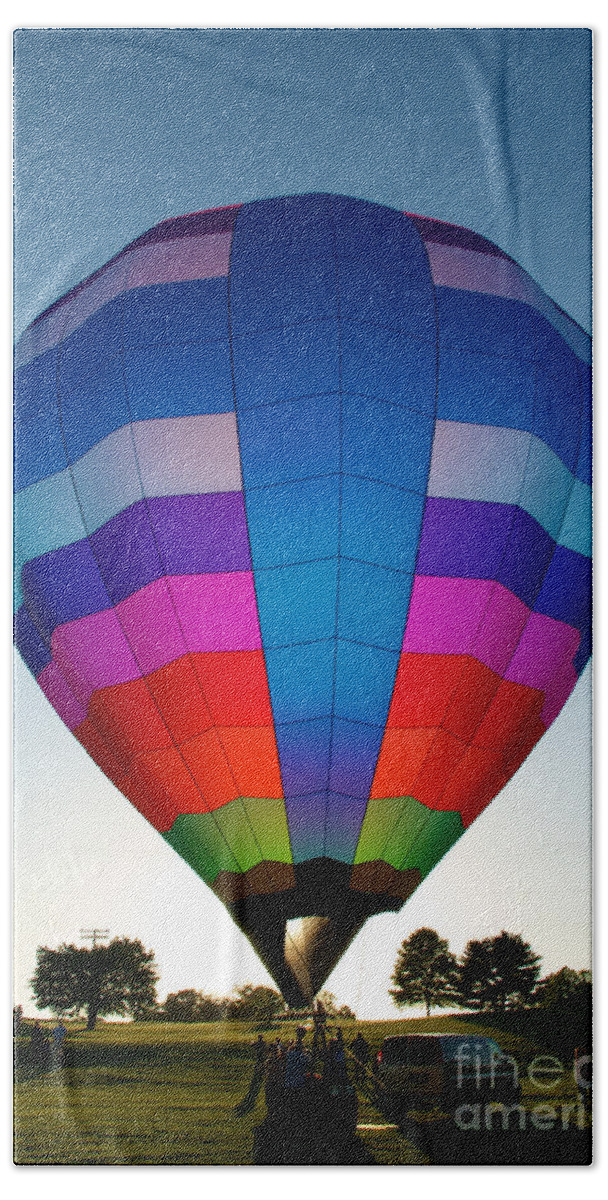Hot Air Balloons Bath Towel featuring the photograph The Glow Behind 3 by Mark Dodd