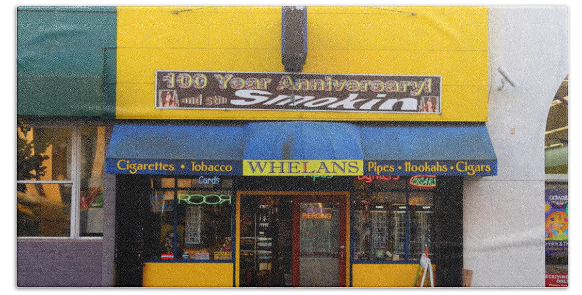 Smoke Shop Bath Towel featuring the photograph Whelans Smoke Shop On Bancroft Way In Berkeley California . 7D10168 by Wingsdomain Art and Photography