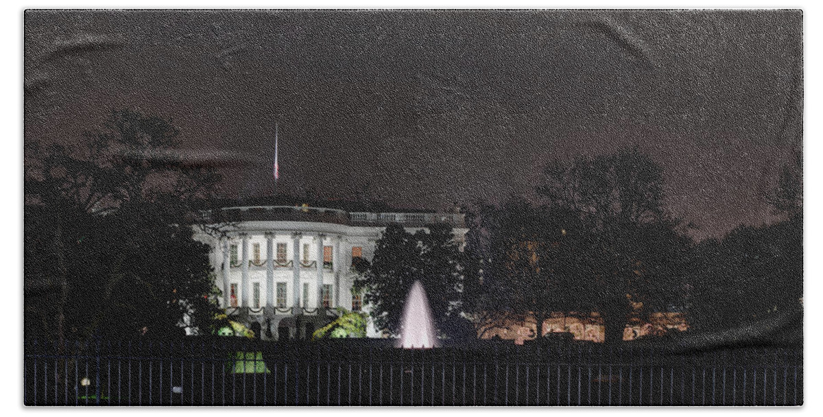 Metro Bath Towel featuring the photograph White House at Christmas by Metro DC Photography