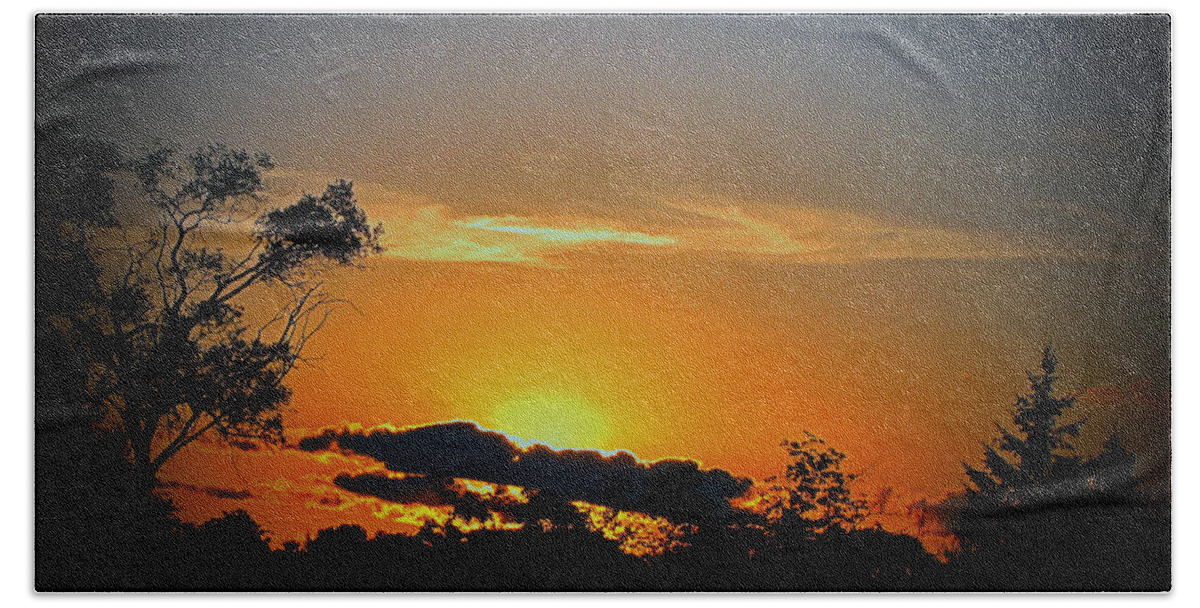 Landscape Photograph Hand Towel featuring the photograph Wisconsin Sunset by Ms Judi