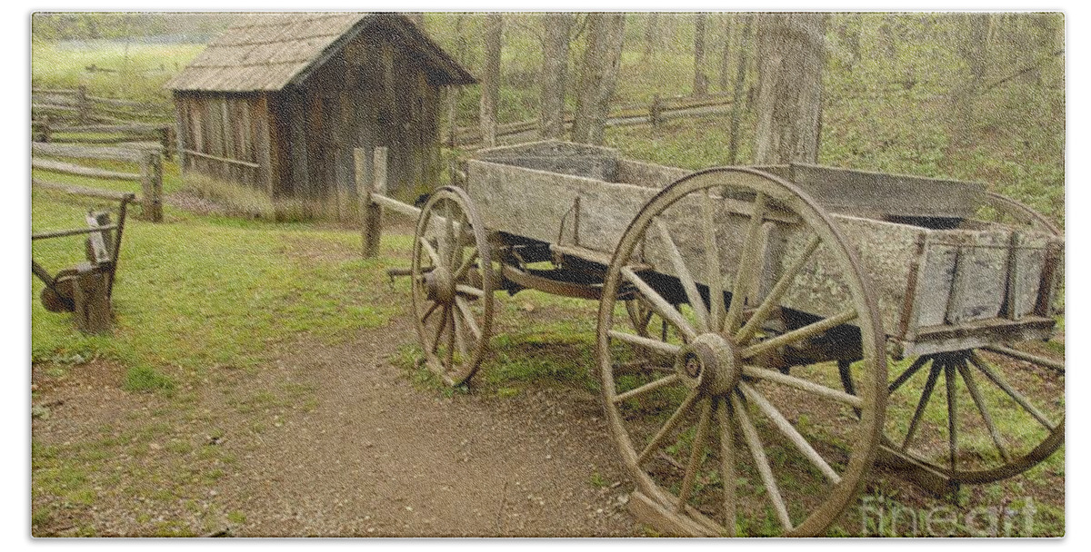 Landscape Hand Towel featuring the photograph Wooden Wagon by Cindy Manero