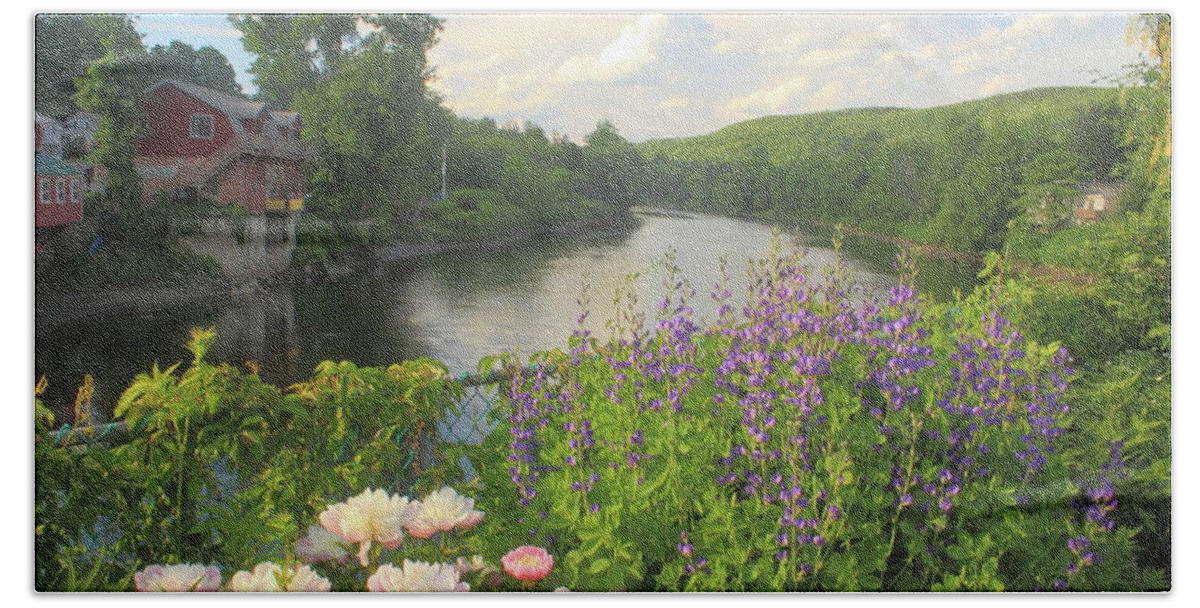 Shelburne Falls Bath Towel featuring the photograph Bridge of Flowers Shelburne Falls #1 by John Burk