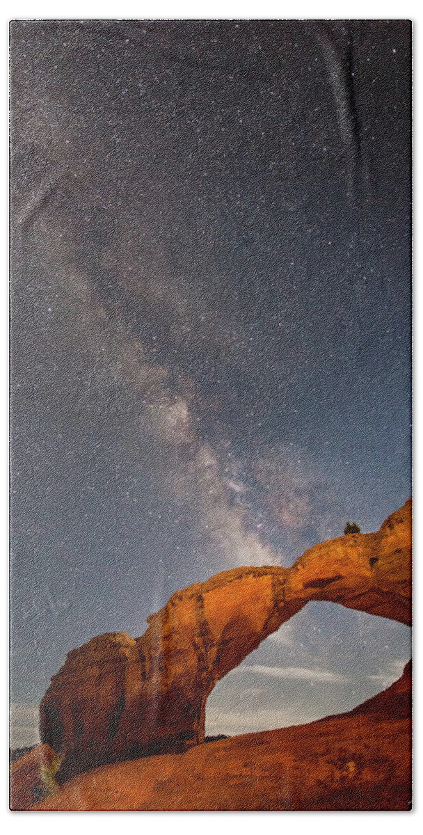 Arches National Park Bath Towel featuring the photograph Broken Arch and Milky Way by Dan Norris
