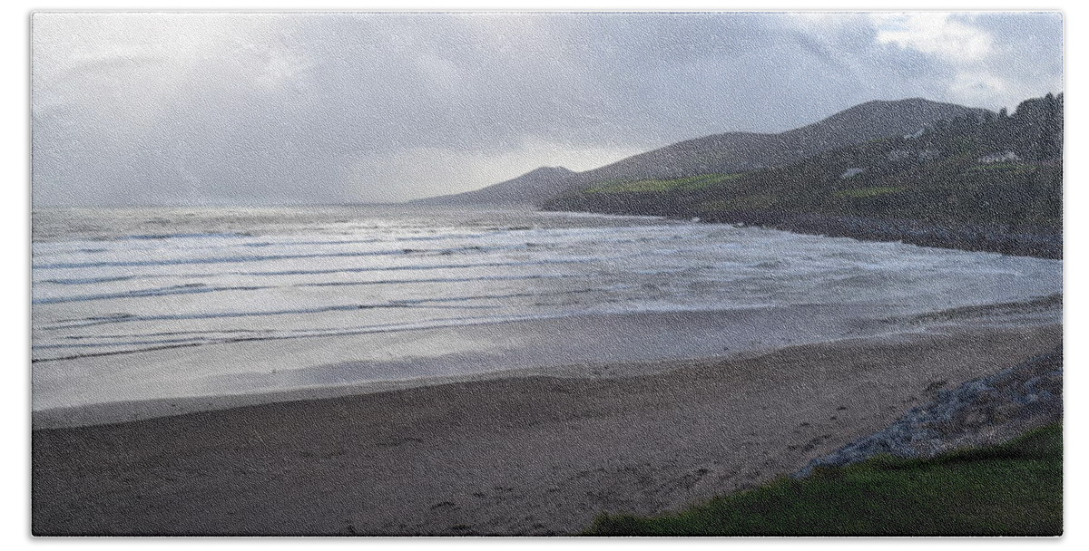 Ireland Bath Towel featuring the photograph County Kerry Beach #1 by Curtis Krusie