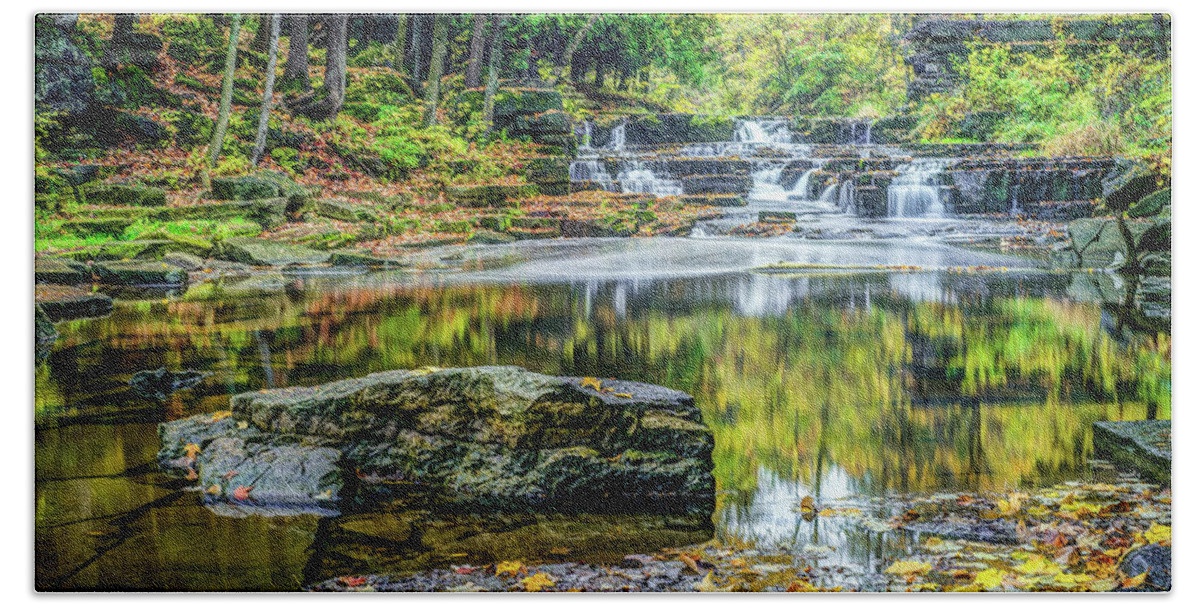 Wisconsin Bath Towel featuring the photograph Devils River 3 #1 by David Heilman