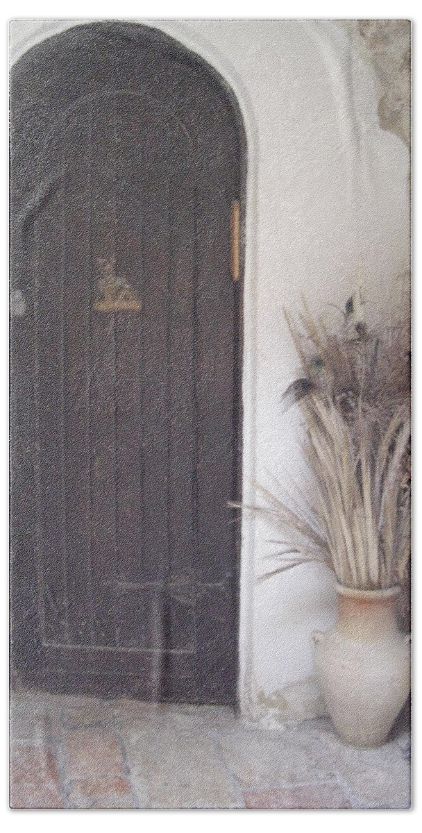 Door Bath Towel featuring the photograph Door #1 by Liliane DUMONT-BUIJS
