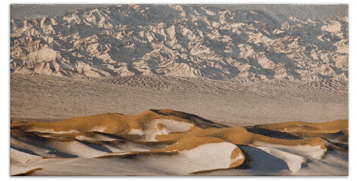 00481648 Hand Towel featuring the photograph Khongor Sand Dunes In Winter Gobi #1 by Colin Monteath