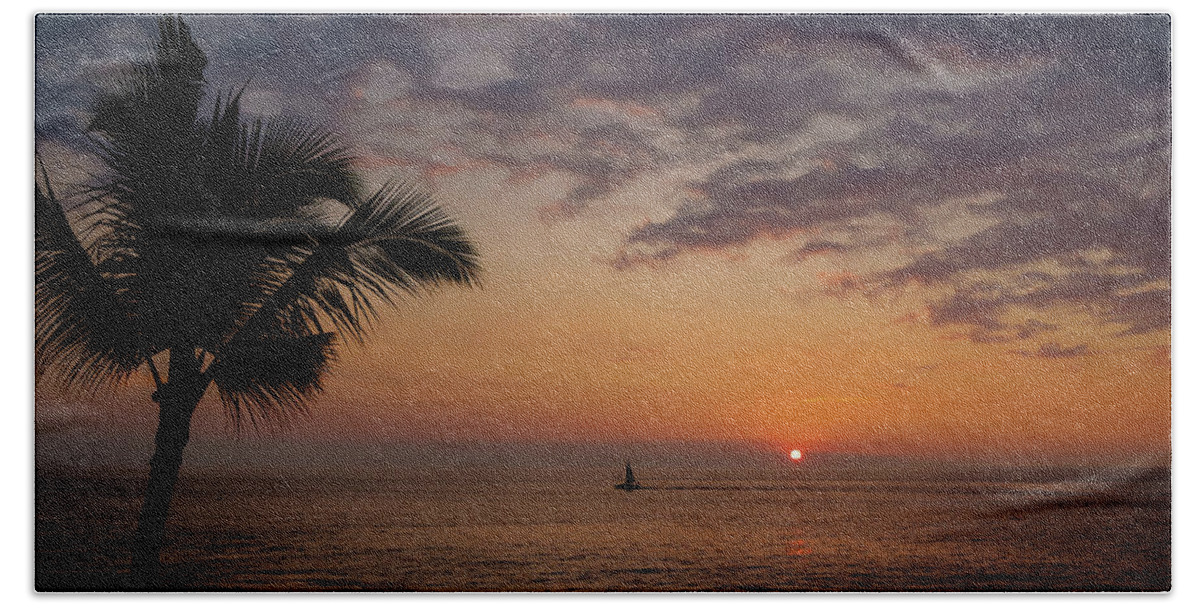 Sunset Hand Towel featuring the photograph Kona Sunset #1 by Mark Dahmke