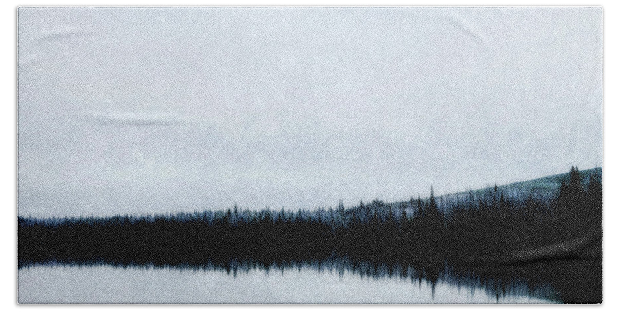 Winter Bath Towel featuring the photograph Lac Le Jeune #1 by Theresa Tahara