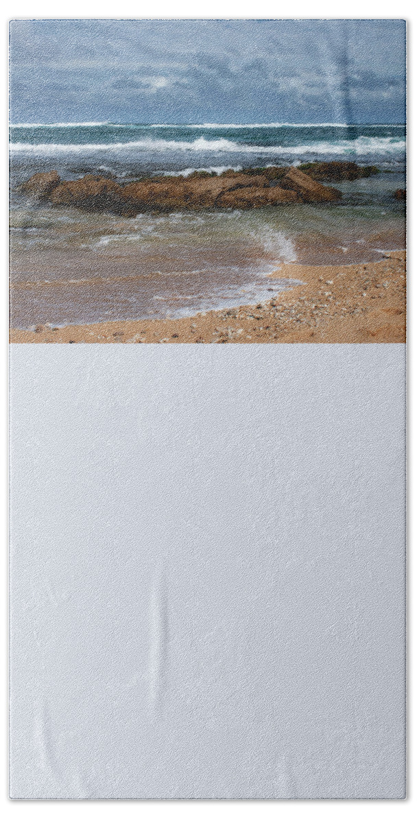 Kaanapali Beach View Bath Towel featuring the photograph Maui Beach #2 by Ivete Basso Photography