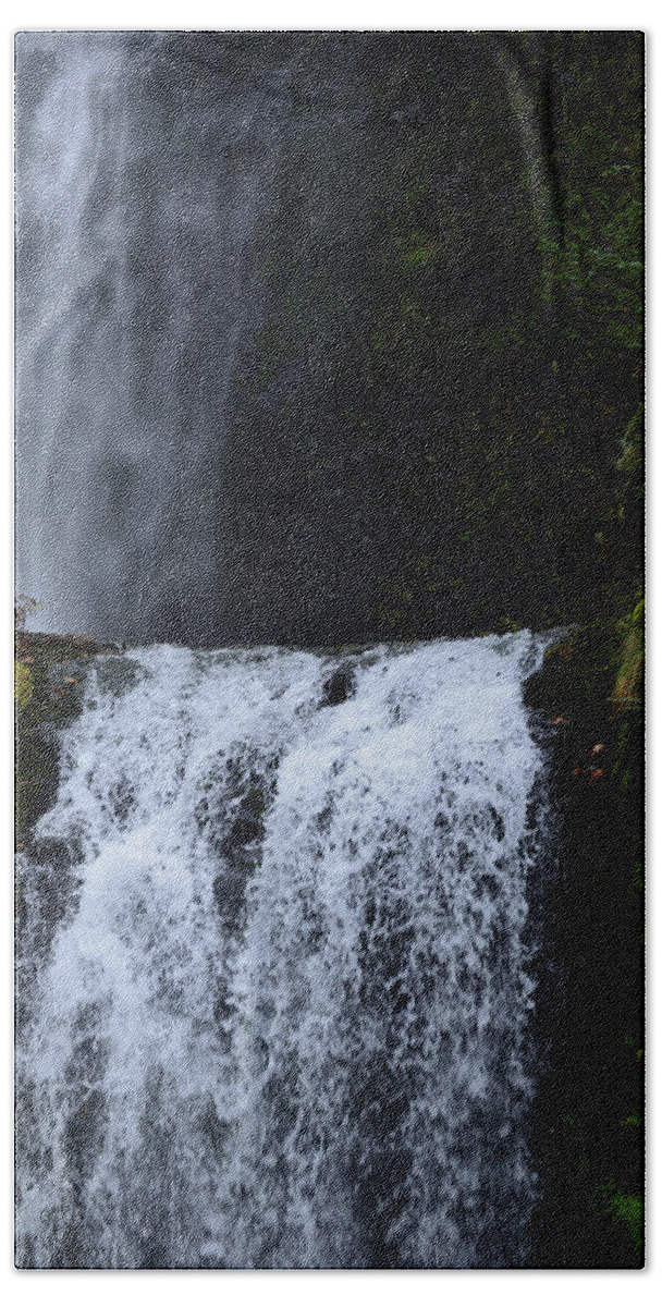 Oregon Hand Towel featuring the photograph Multnomah Falls #1 by Whispering Peaks Photography