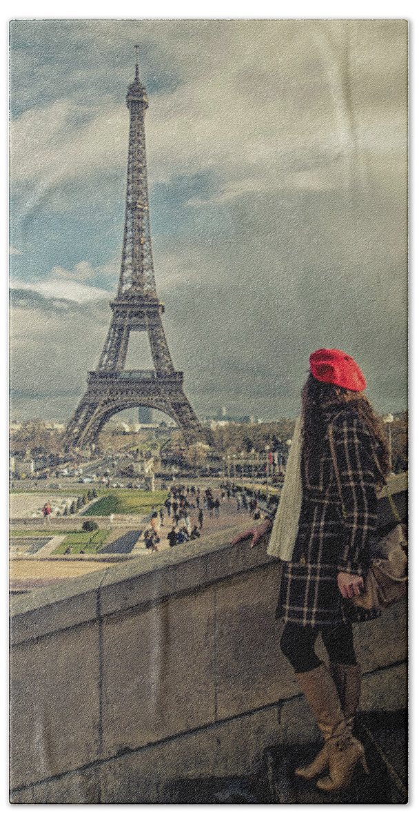 Paris Bath Towel featuring the photograph Parisien by Pablo Lopez