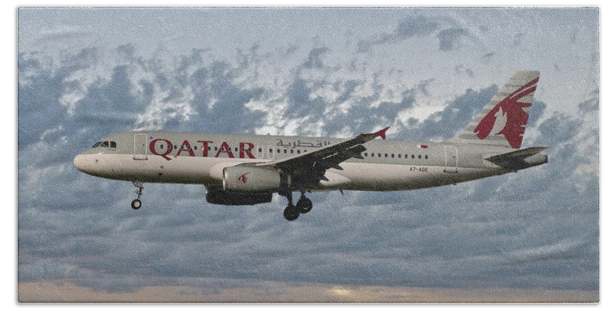 Qatar Bath Towel featuring the photograph Qatar Airways Airbus A320-232 #1 by Smart Aviation