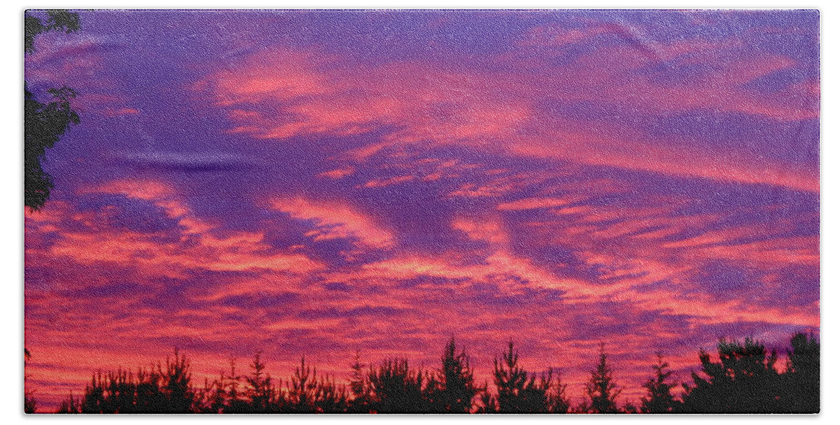 Clouds Bath Towel featuring the photograph Red Clouds at Dawn #1 by Kent Lorentzen