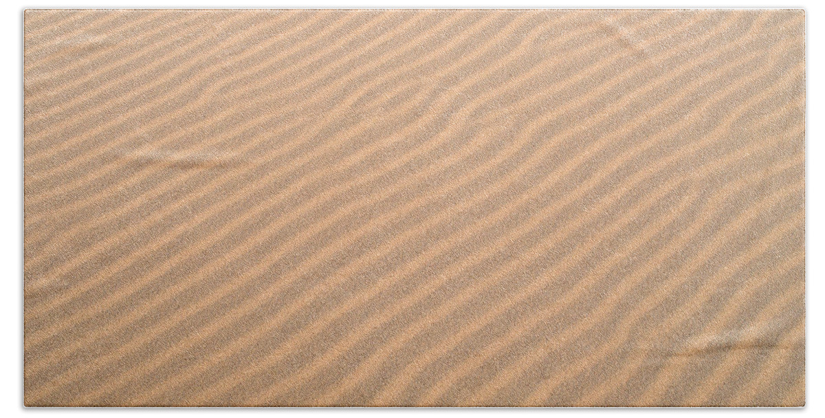 A33f Bath Towel featuring the photograph Sand Patterns #1 by Greg Vaughn - Printscapes