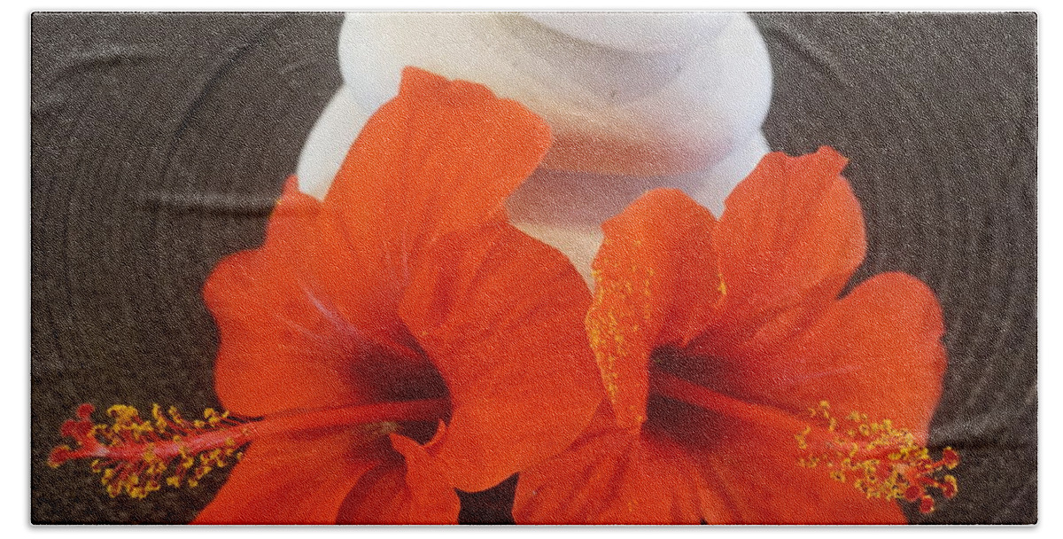 Flowers Hand Towel featuring the photograph Serenity #1 by Jimmy Clark