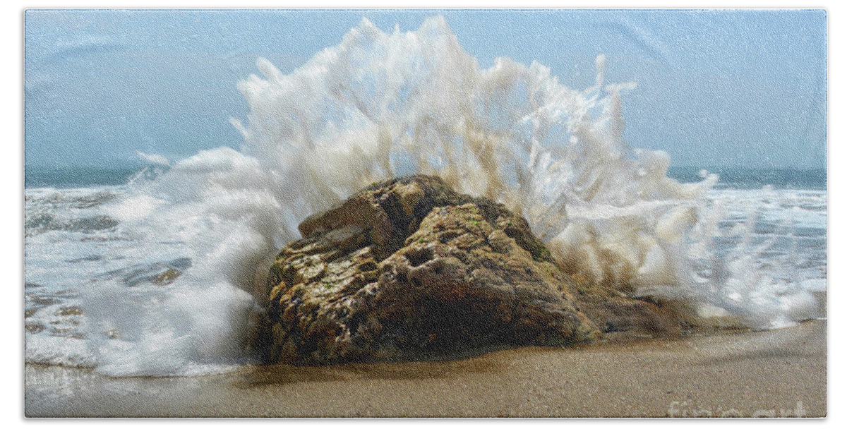  Ocean Bath Towel featuring the photograph Splash #1 by Dan Holm