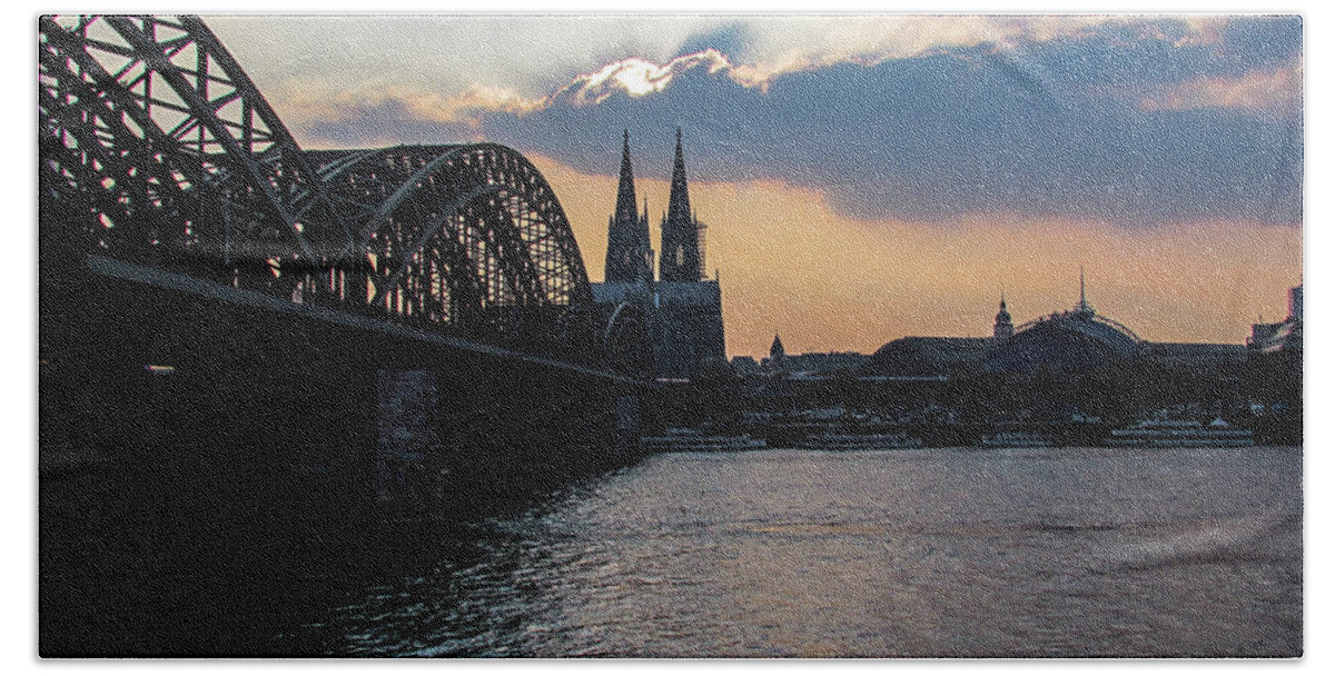 Cologne Hand Towel featuring the photograph Sun shining #1 by Cesar Vieira