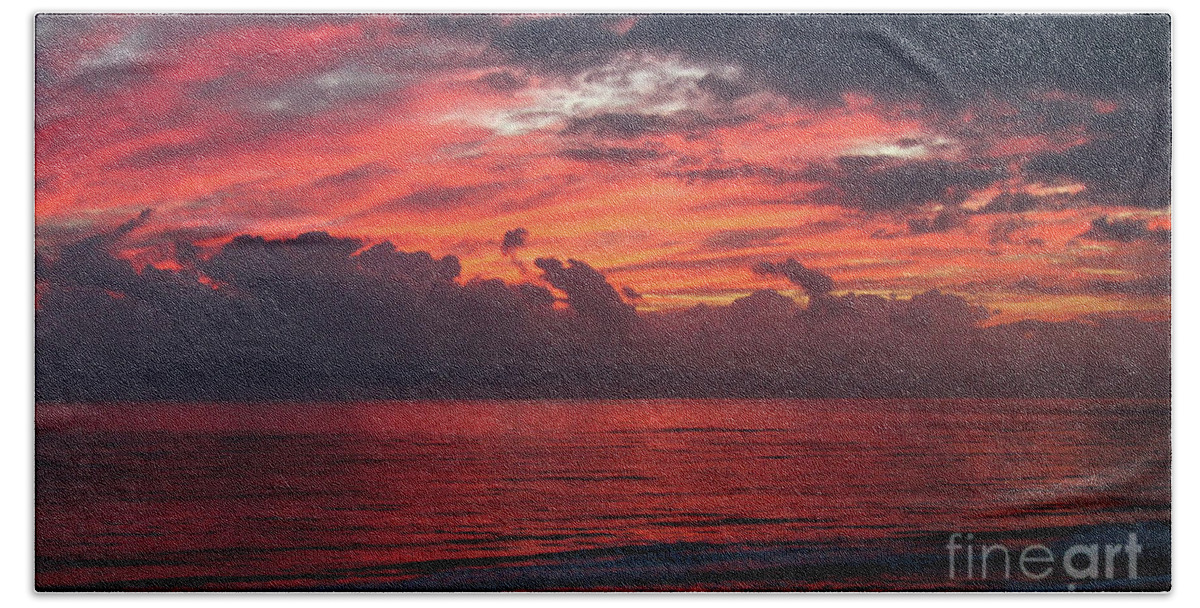 Beach Bath Towel featuring the photograph Sunrise #2 by Les Greenwood