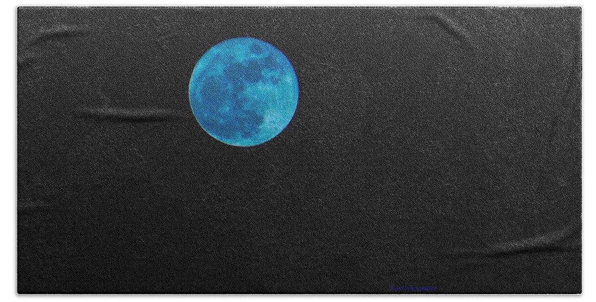 Whpgeometry Hand Towel featuring the photograph Yes, Once In A #bluemoon! #1 by Austin Tuxedo Cat