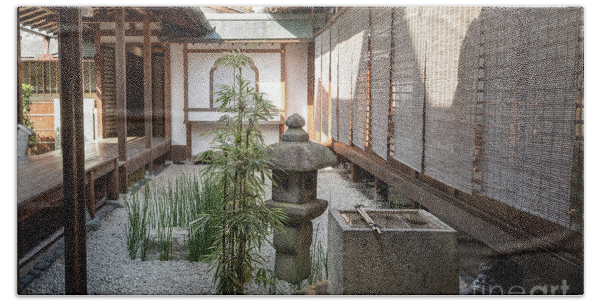 Zen Bath Towel featuring the photograph Zen Garden, Kyoto Japan by Perry Rodriguez