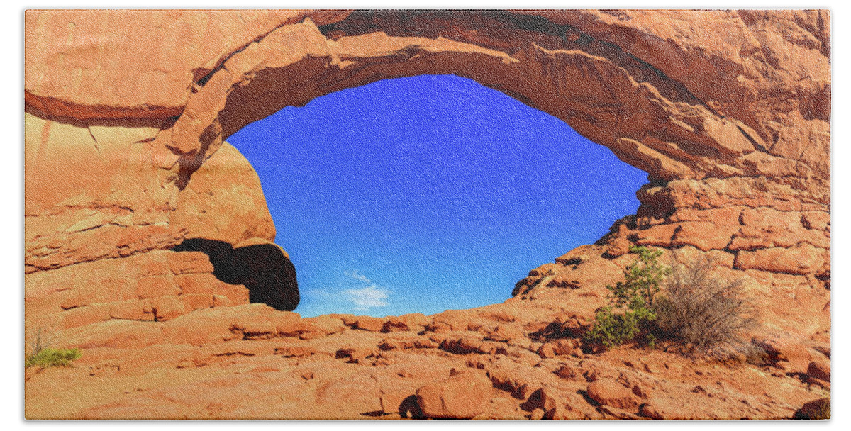 Arches National Park Bath Towel featuring the photograph Arches National Park #14 by Raul Rodriguez