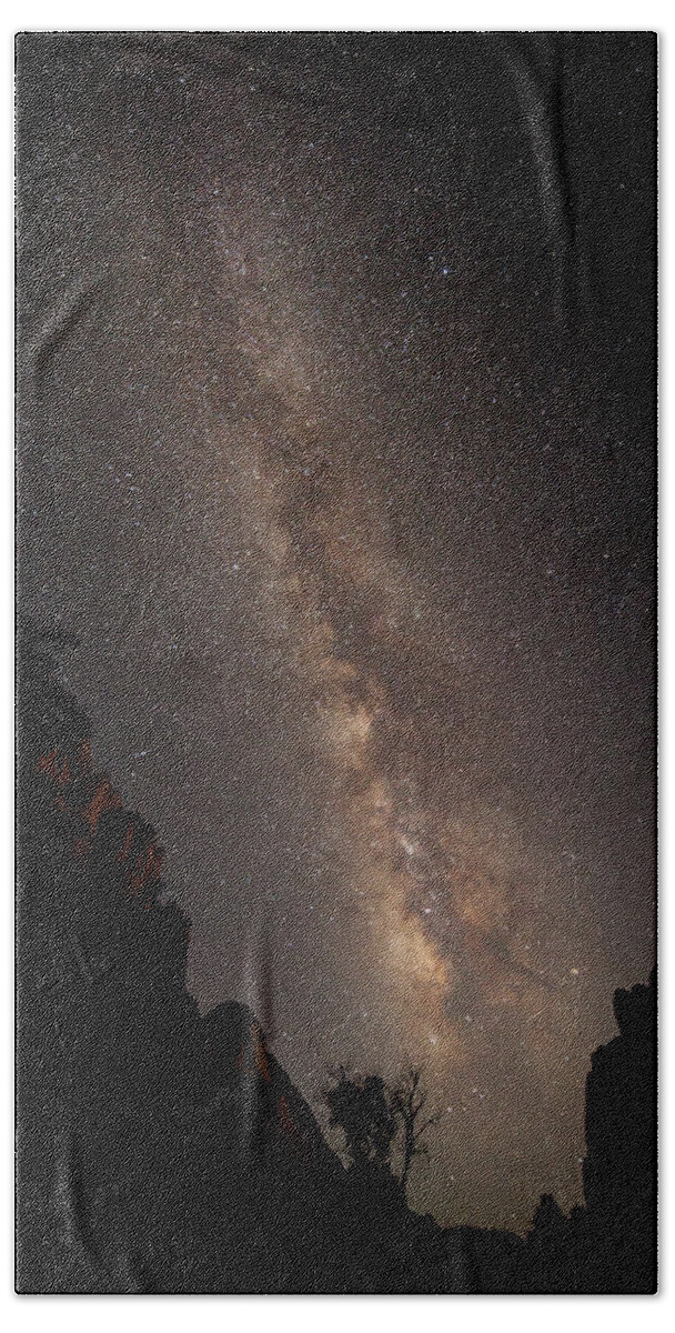 Milkyway Hand Towel featuring the photograph A Dark Night In Zion Canyon #2 by David Watkins