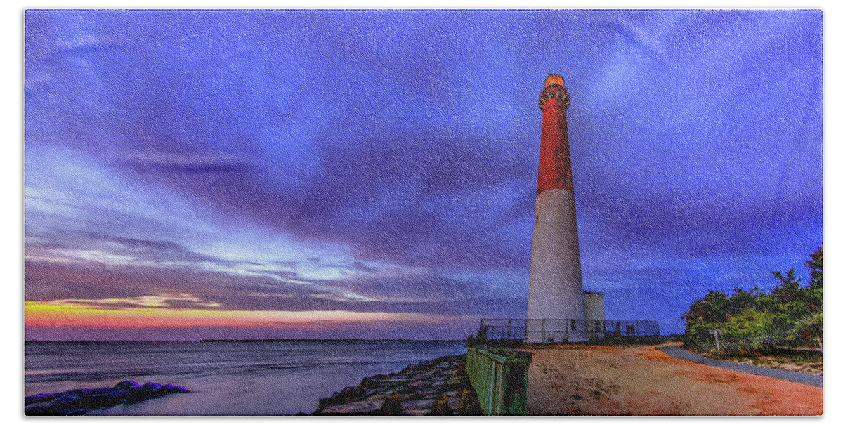 Ocean Bath Towel featuring the photograph Barnegat Lighthouse by Pete Federico