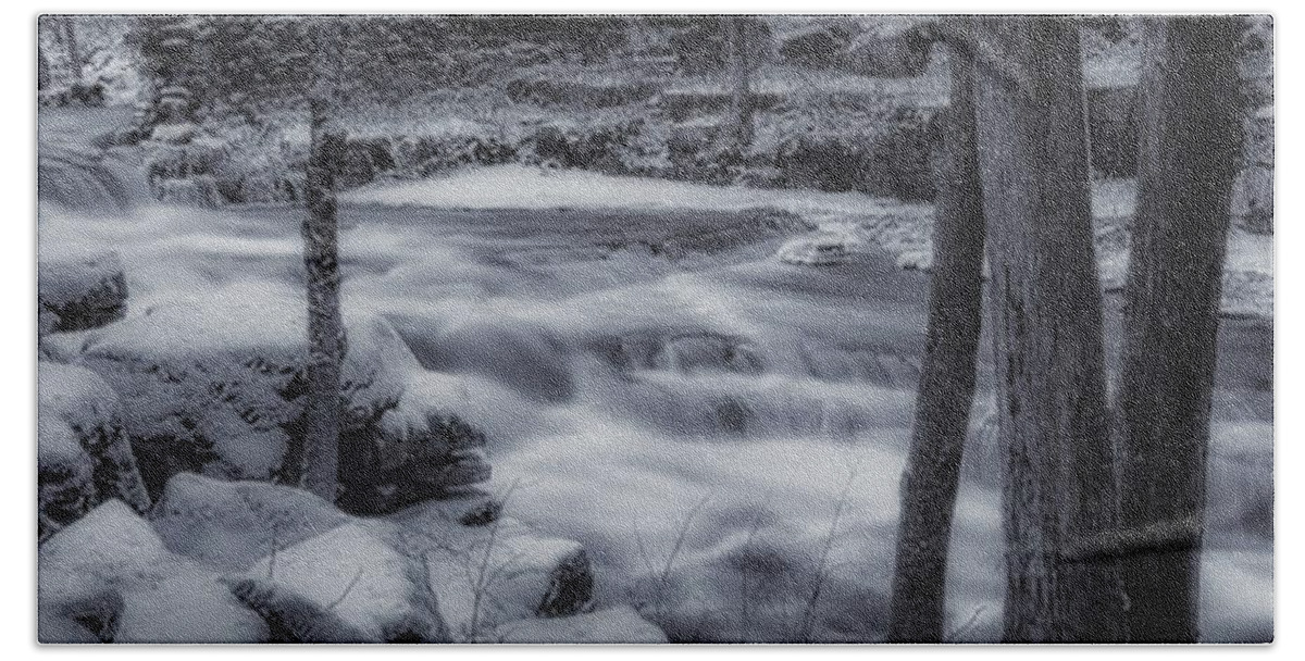 #manitowoc County #wisconsin #fineart #landscape #phtograph #winter # #monotone #sun #sunset #clouds #tranquil #waterfall #trees Bath Towel featuring the photograph Devils River #1 #2 by David Heilman