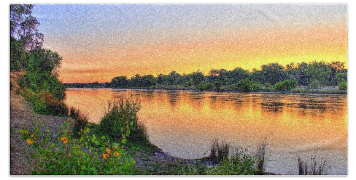 American River Hand Towel featuring the photograph Sunset on the River #2 by Randy Wehner
