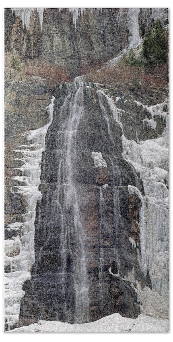 Bridal Veil Falls Bath Towel featuring the photograph 212M40 Bridal Veil Falls Utah by Ed Cooper Photography