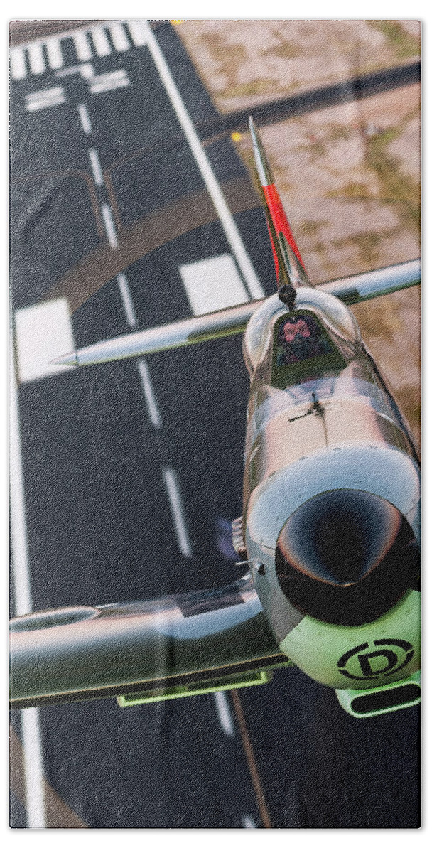 Spitfire Bath Towel featuring the photograph 22 Close by Jay Beckman