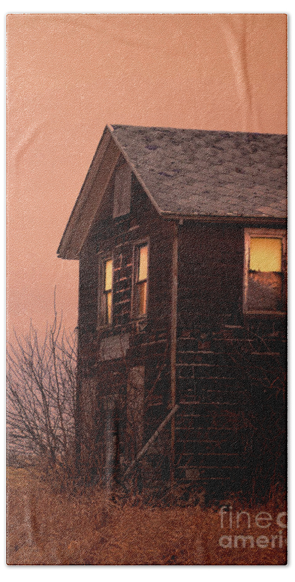 House Hand Towel featuring the photograph Abandoned House #3 by Jill Battaglia