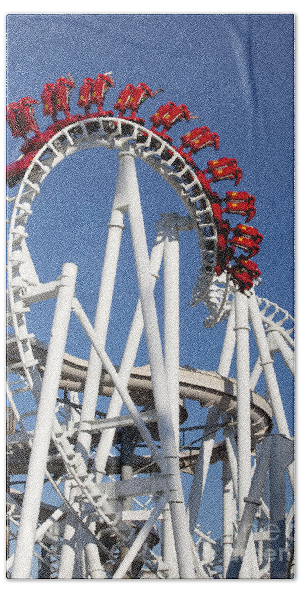 Wildwood Bath Towel featuring the photograph Modern Rollercoaster #3 by Anthony Totah