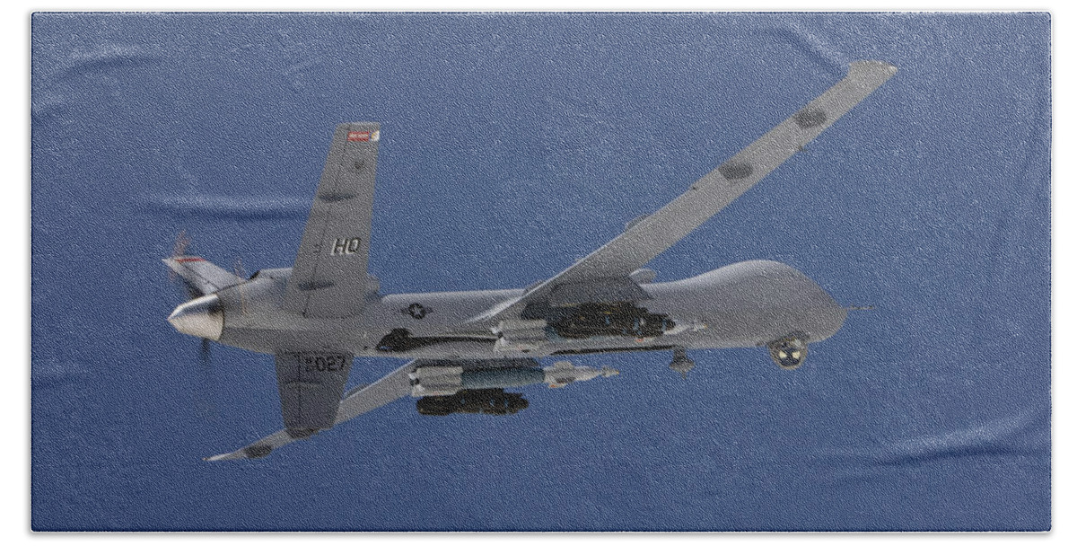 Agm-114 Hellfire Bath Towel featuring the photograph An Mq-9 Reaper Flies A Training Mission #4 by HIGH-G Productions