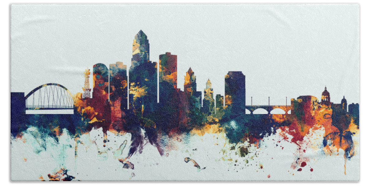United States Hand Towel featuring the digital art Des Moines Iowa Skyline by Michael Tompsett