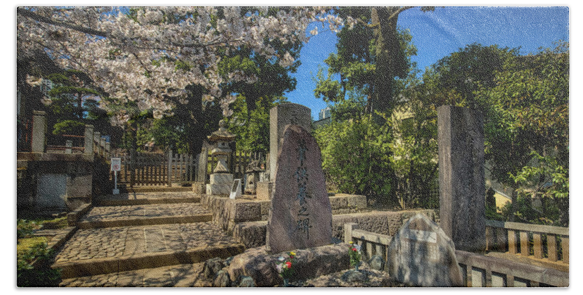 Sengaku-ji Temple Bath Towel featuring the photograph 47 Samurai and Cherry Blossoms by Ross Henton