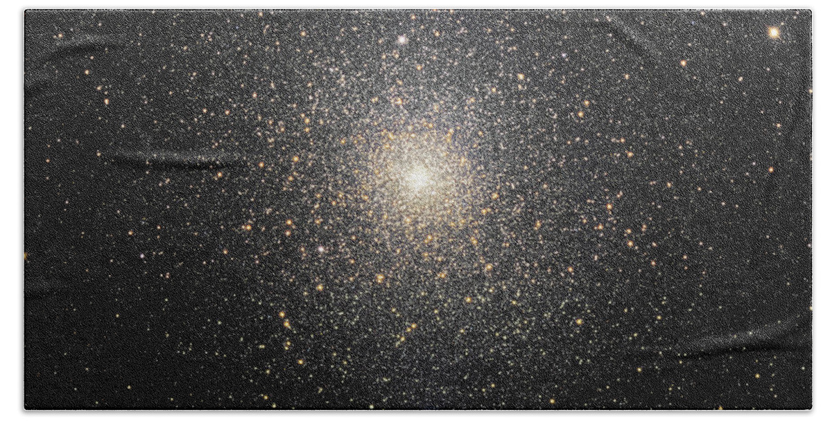 47 Tuc Bath Sheet featuring the photograph 47 Tucanae Ngc104, Globular Cluster by Robert Gendler