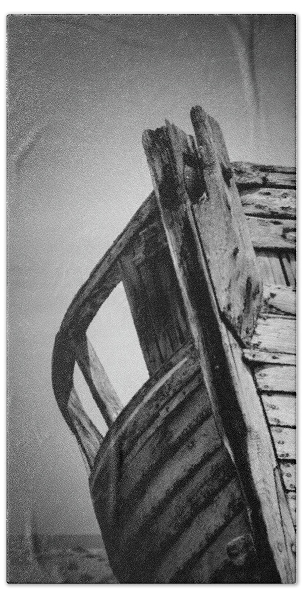 Dungeness Bath Towel featuring the photograph Old Abandoned Boat Portrait BW by Rick Deacon