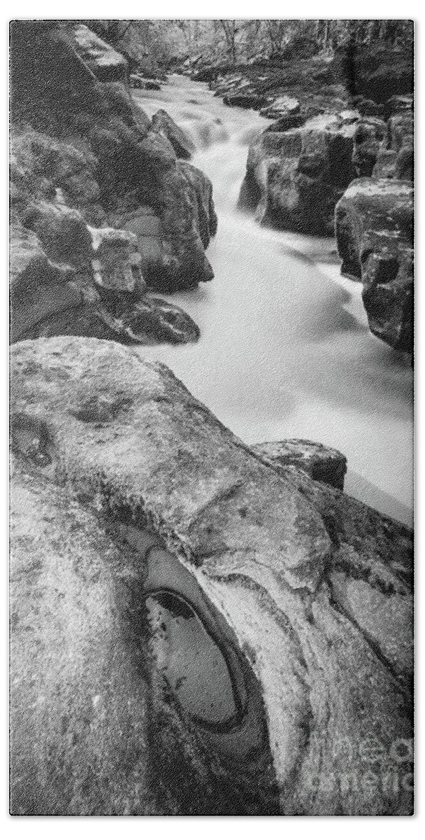 Abbey Bath Towel featuring the photograph Waterfall on The River Wharfe by Mariusz Talarek