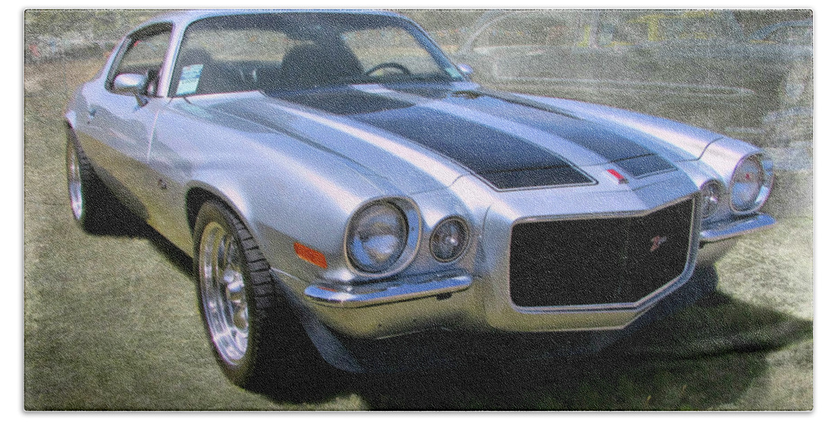 Victor Montgomery Bath Towel featuring the photograph '71 Camaro Z28 #71 by Vic Montgomery