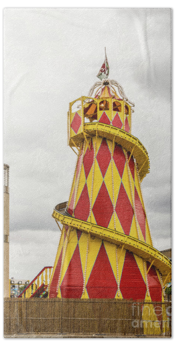Helter Skelter Bath Towel featuring the photograph A Colourful Ride by Steve Purnell