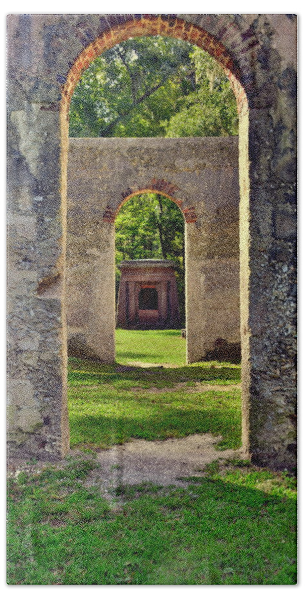 A Look Through Chapel Of Ease St. Helena Island Beaufort Sc Bath Towel featuring the photograph A Look Through Chapel Of Ease St. Helena Island Beaufort SC by Lisa Wooten