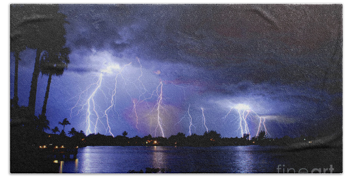 Lightning Hand Towel featuring the photograph Contest by Quinn Sedam