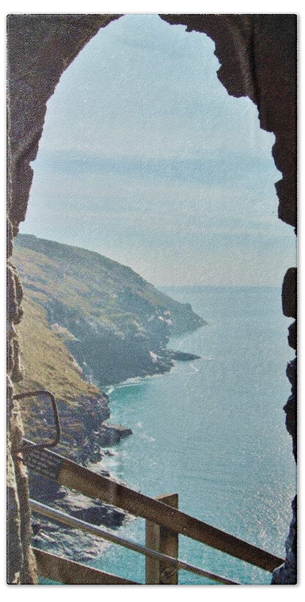 Tintagel Bath Towel featuring the photograph A Room With A View by Richard Brookes