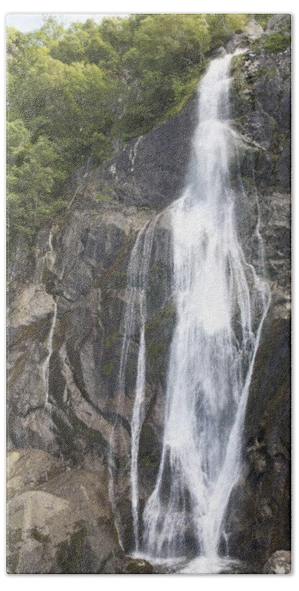 Waterfalls Hand Towel featuring the photograph Aber falls by Christopher Rowlands