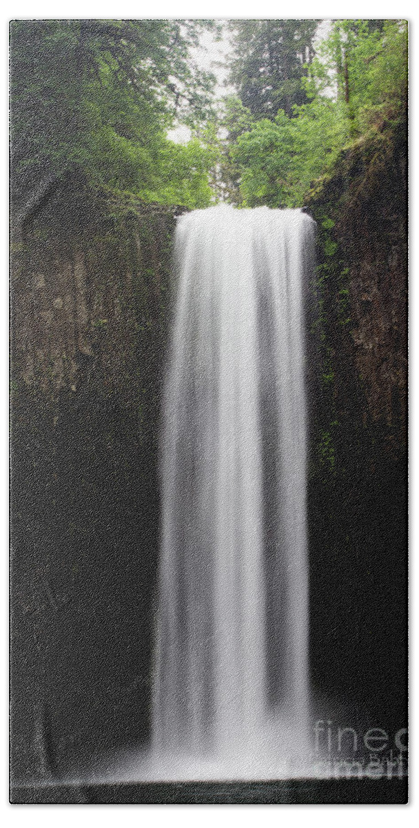 Abiqua Falls Bath Towel featuring the photograph Abiqua Falls by Patricia Babbitt