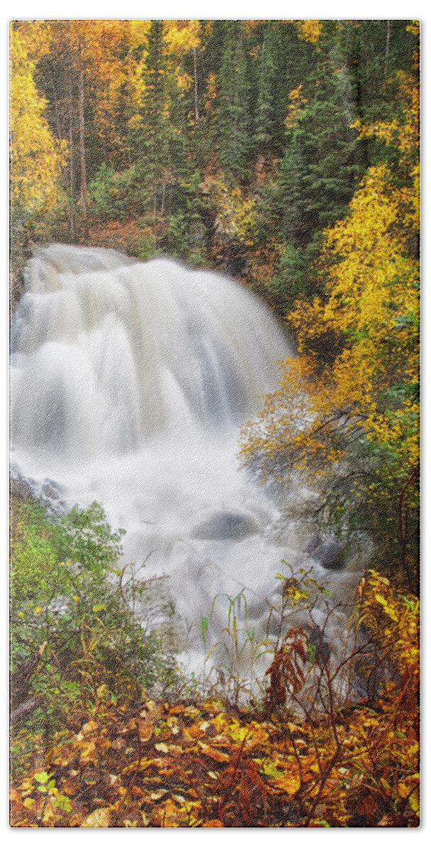 Fall Colors Hand Towel featuring the photograph After The Rain by Ed Boudreau